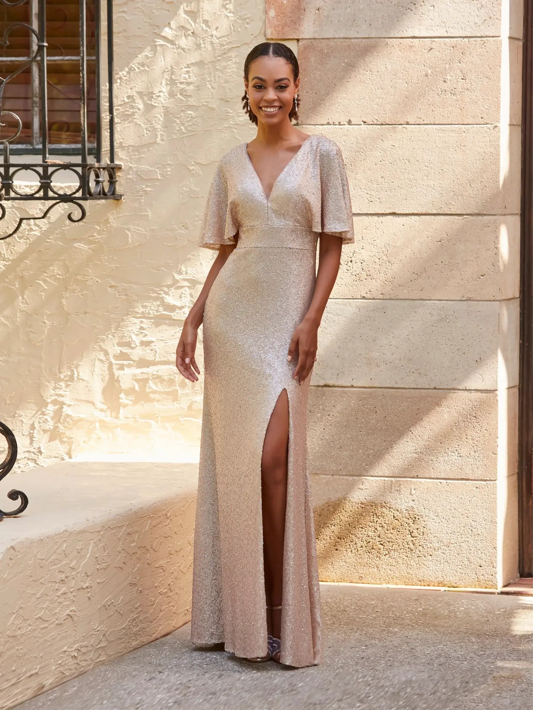 Dressing for Different Wedding Themes: For Bridesmaids &amp; Mothers of the Brides Image